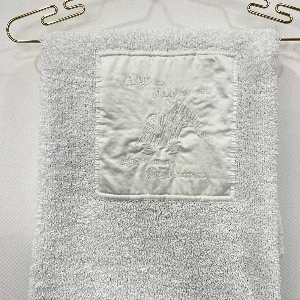 Barefoot Dreams Cozy Chic Blanket White Satin And Embroidery Elephant Style# 501